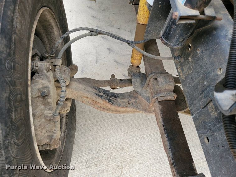 image for item NV9774 2000 International 4700 utility / service truck