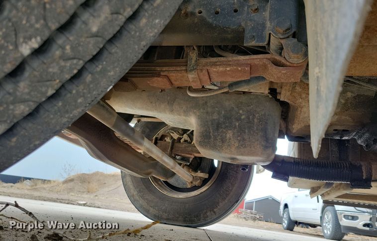 image for item NV9774 2000 International 4700 utility / service truck