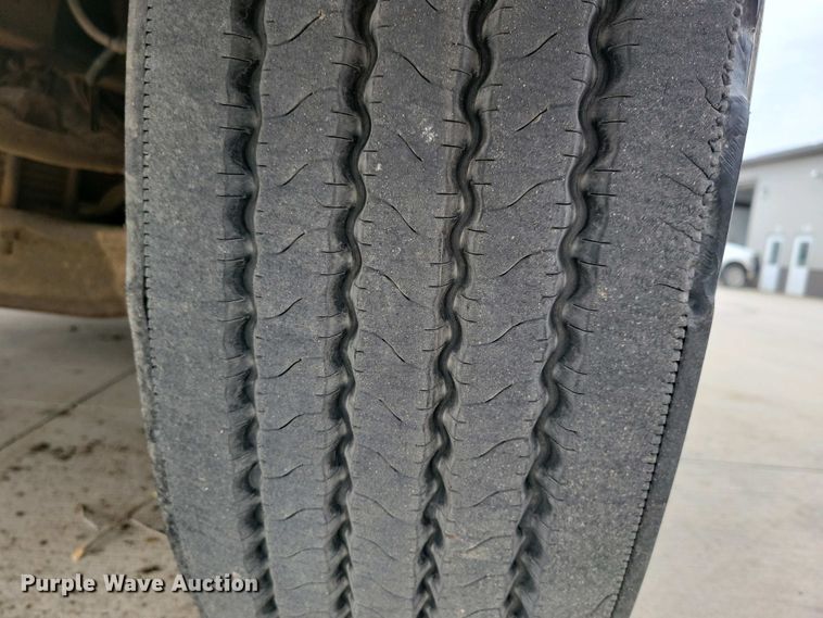 image for item NV9774 2000 International 4700 utility / service truck