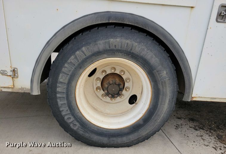 image for item NV9774 2000 International 4700 utility / service truck