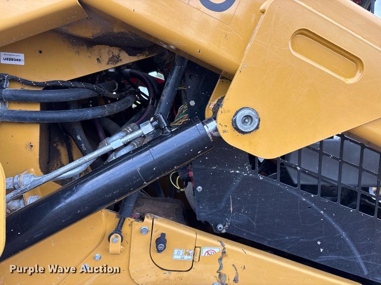 image for item OB9684 2021 Caterpillar  289D3 tracked skid steer loader