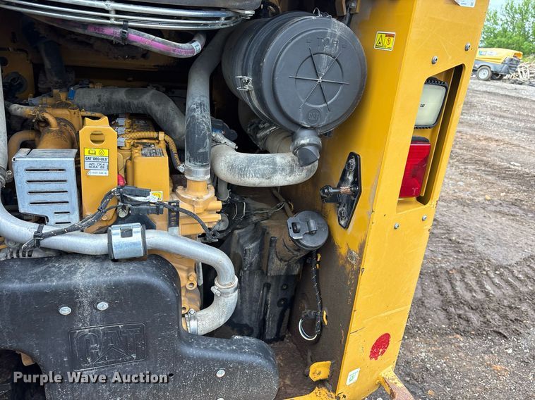 image for item OB9684 2021 Caterpillar  289D3 tracked skid steer loader