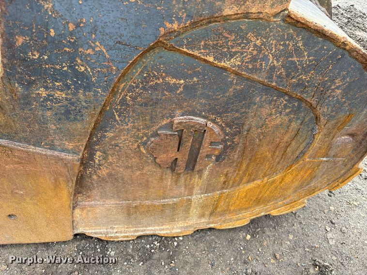 image for item OB9685 2016 Komatsu PC240LC-11 excavator