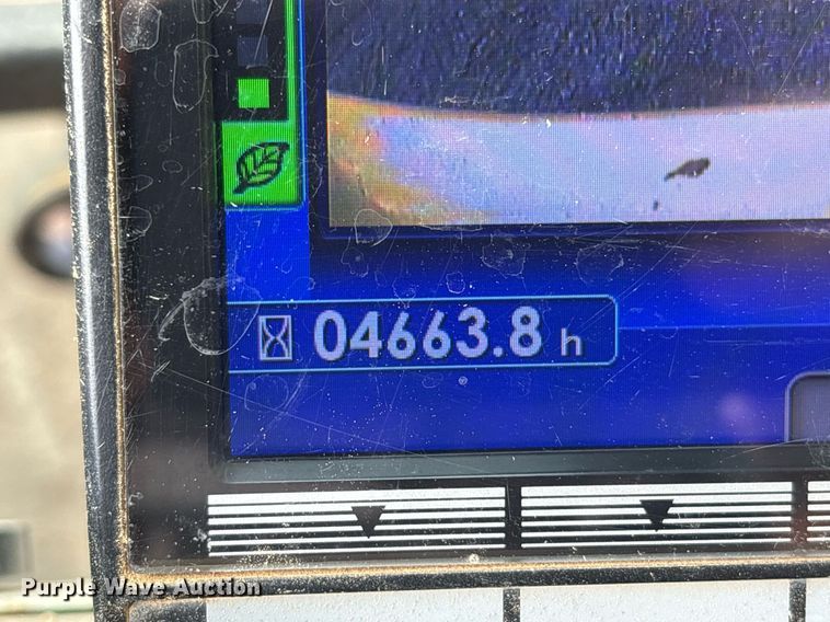 image for item OB9685 2016 Komatsu PC240LC-11 excavator