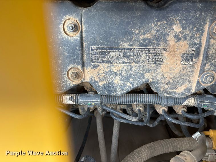 image for item OB9685 2016 Komatsu PC240LC-11 excavator