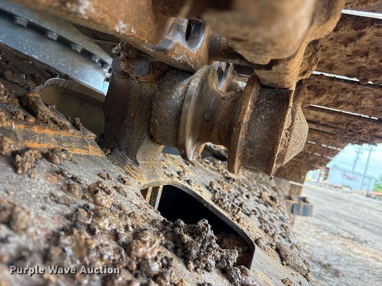 image for item OB9685 2016 Komatsu PC240LC-11 excavator