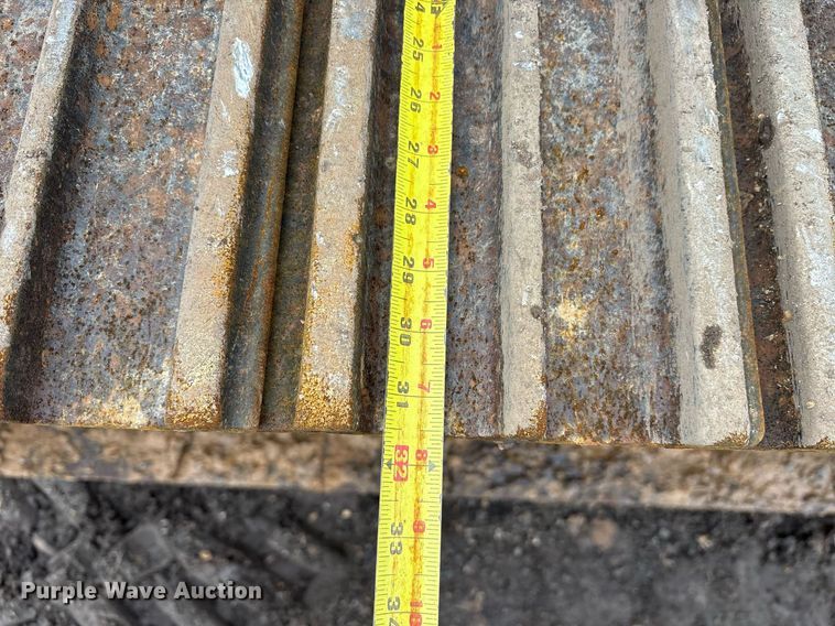 image for item OB9685 2016 Komatsu PC240LC-11 excavator