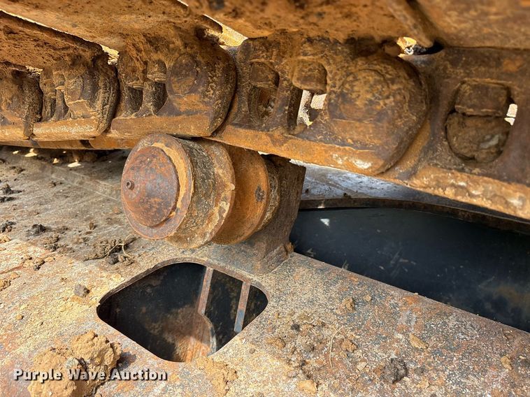 image for item OB9685 2016 Komatsu PC240LC-11 excavator