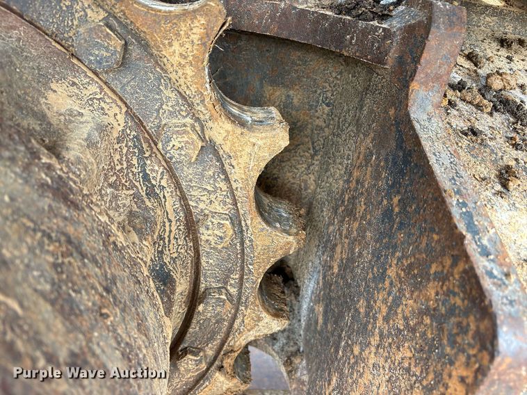 image for item OB9685 2016 Komatsu PC240LC-11 excavator