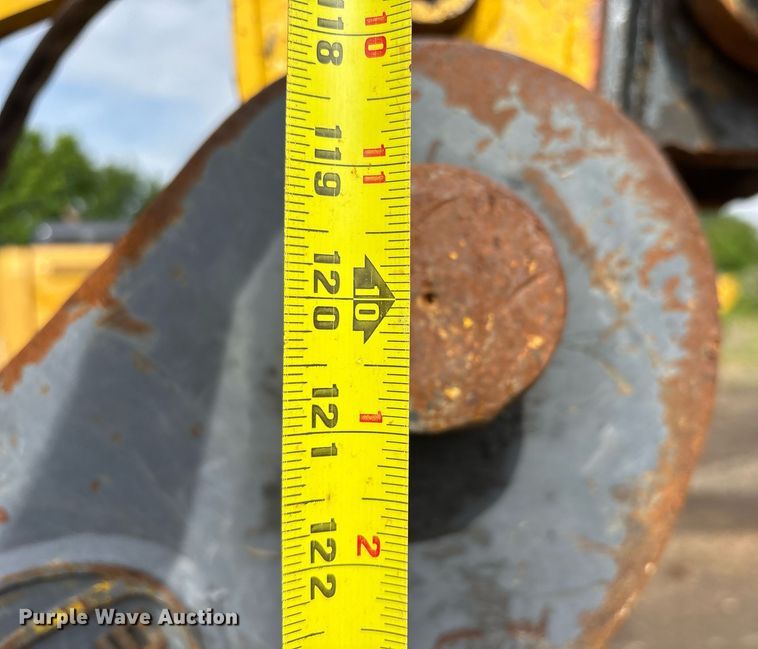 image for item OB9685 2016 Komatsu PC240LC-11 excavator