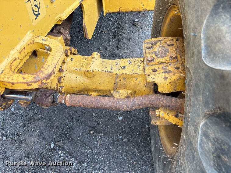 image for item OB9686 2003 John Deere 310SG backhoe