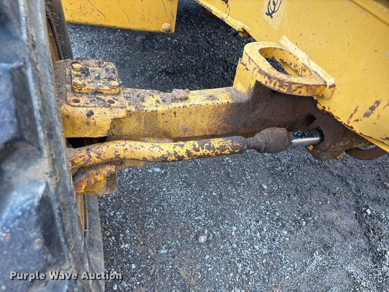 image for item OB9686 2003 John Deere 310SG backhoe