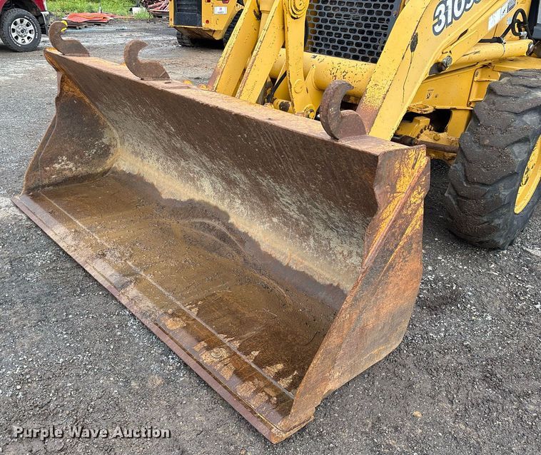 image for item OB9686 2003 John Deere 310SG backhoe