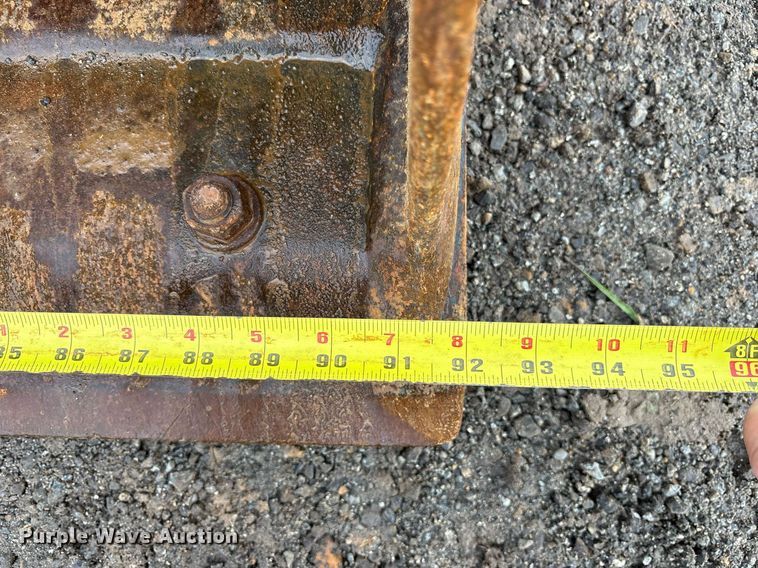 image for item OB9686 2003 John Deere 310SG backhoe