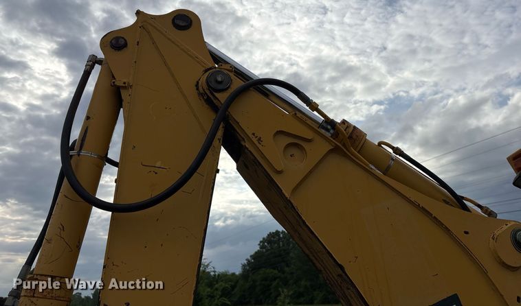 image for item OB9686 2003 John Deere 310SG backhoe