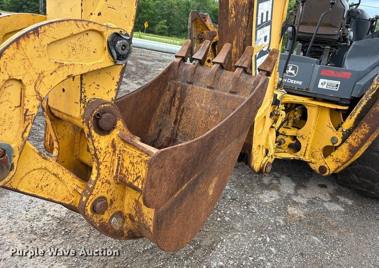image for item OB9686 2003 John Deere 310SG backhoe