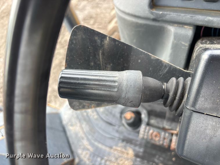 image for item OB9686 2003 John Deere 310SG backhoe