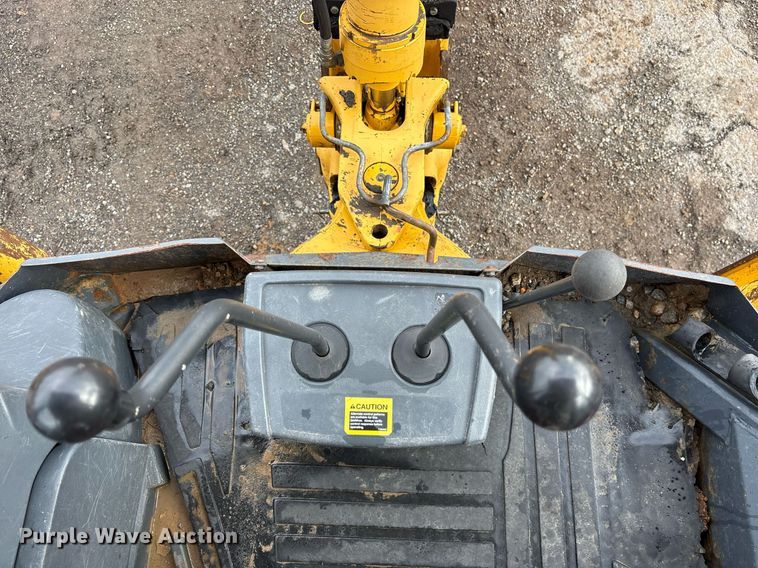 image for item OB9686 2003 John Deere 310SG backhoe