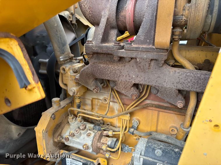 image for item OB9686 2003 John Deere 310SG backhoe