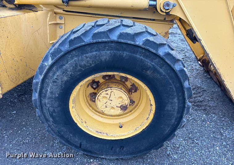 image for item OB9686 2003 John Deere 310SG backhoe