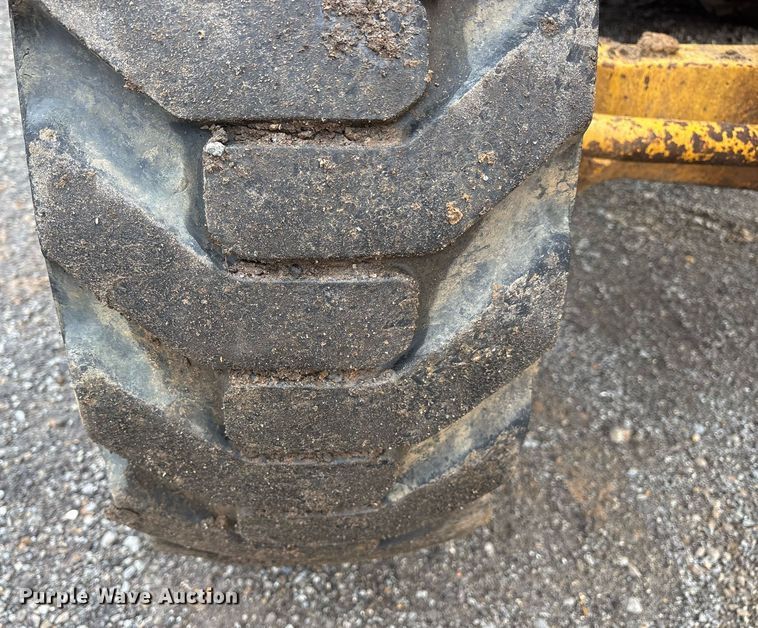 image for item OB9686 2003 John Deere 310SG backhoe