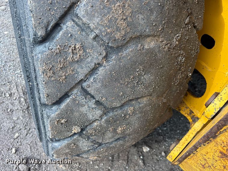 image for item OB9686 2003 John Deere 310SG backhoe