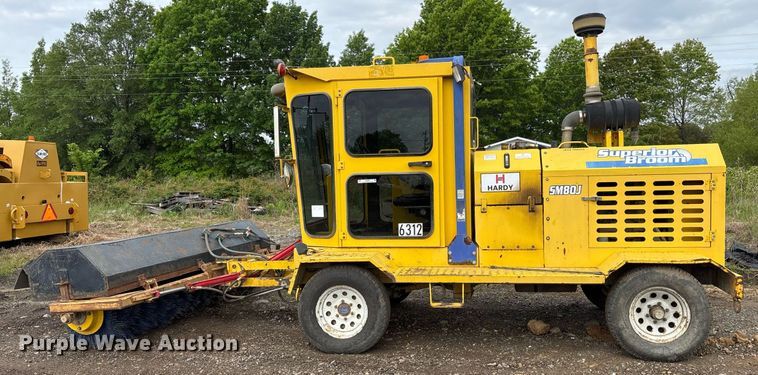 image for item OB9687 2014 Superior Broom SM80J broom