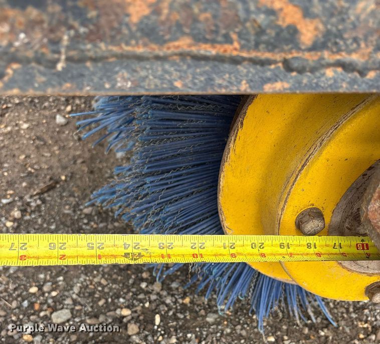 image for item OB9687 2014 Superior Broom SM80J broom