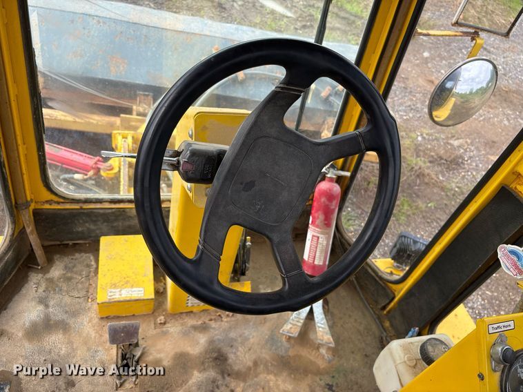 image for item OB9687 2014 Superior Broom SM80J broom