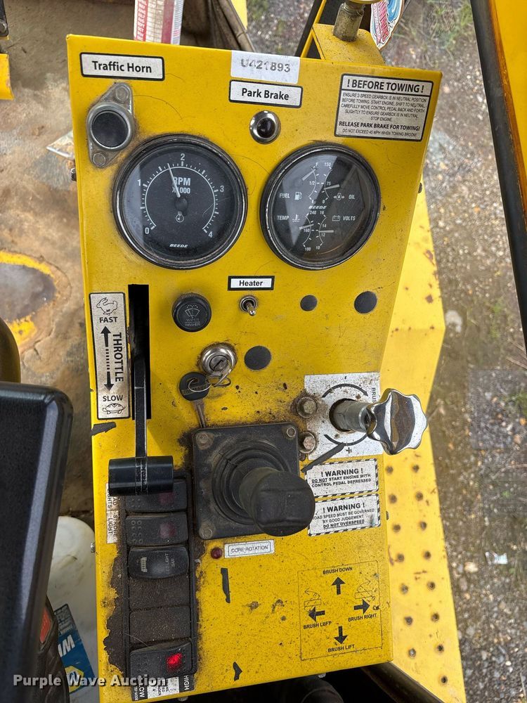 image for item OB9687 2014 Superior Broom SM80J broom