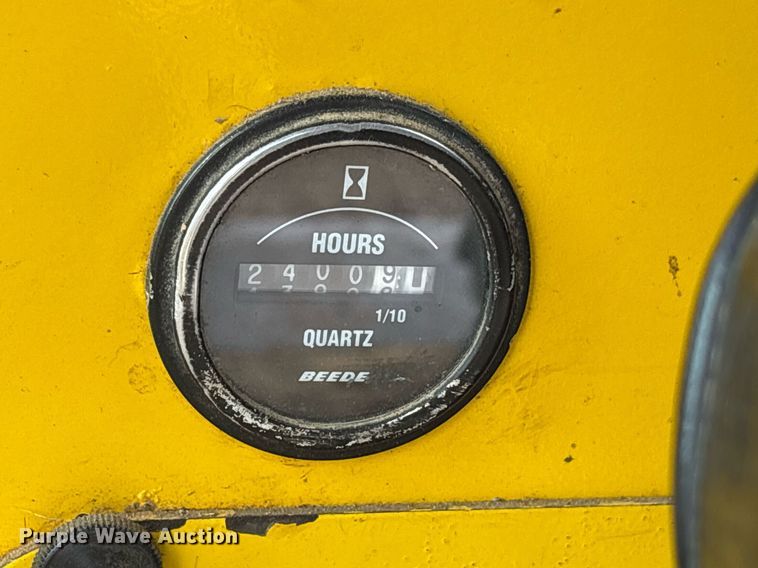 image for item OB9687 2014 Superior Broom SM80J broom