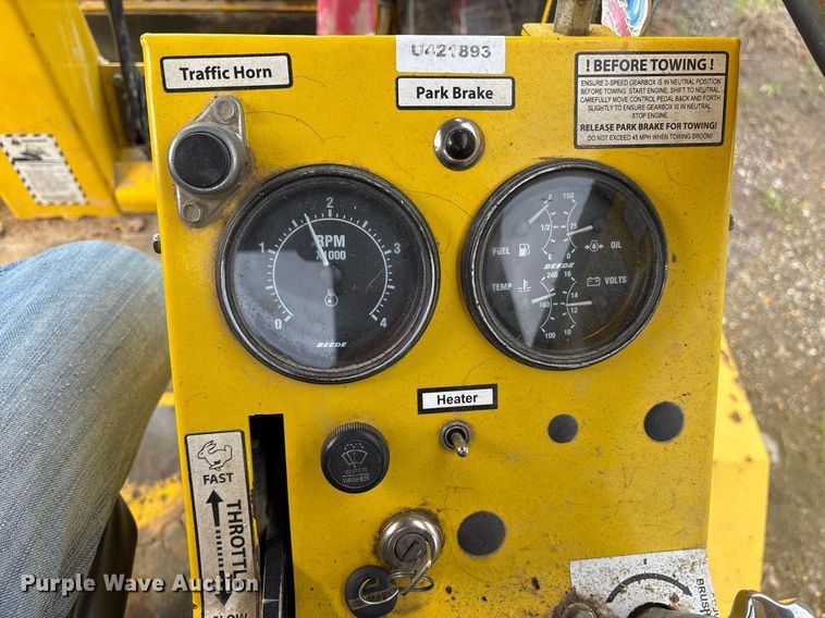 image for item OB9687 2014 Superior Broom SM80J broom