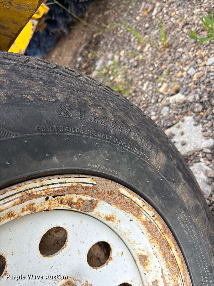 image for item OB9687 2014 Superior Broom SM80J broom