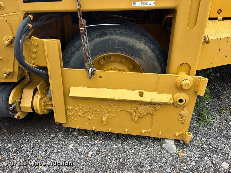 image for item OB9688 1994 Blaw-Knox RW-195D road widener