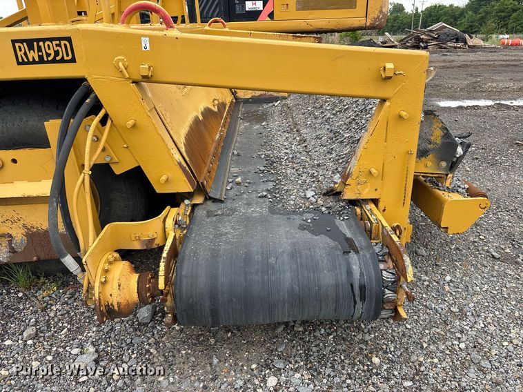 image for item OB9688 1994 Blaw-Knox RW-195D road widener