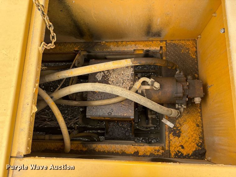 image for item OB9688 1994 Blaw-Knox RW-195D road widener