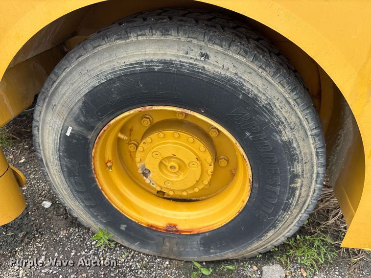 image for item OB9688 1994 Blaw-Knox RW-195D road widener