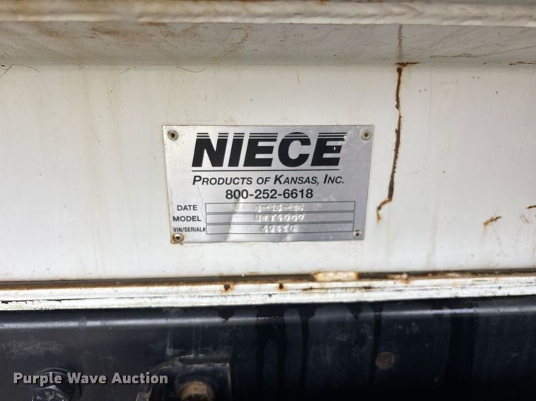 image for item OB9689 2001 Peterbilt 330 water truck