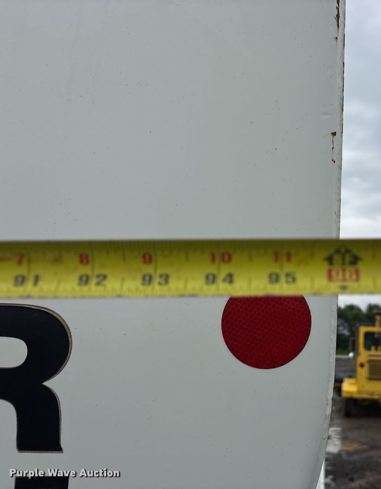 image for item OB9689 2001 Peterbilt 330 water truck