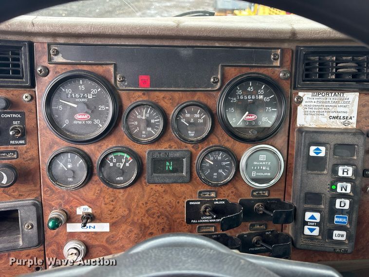 image for item OB9689 2001 Peterbilt 330 water truck