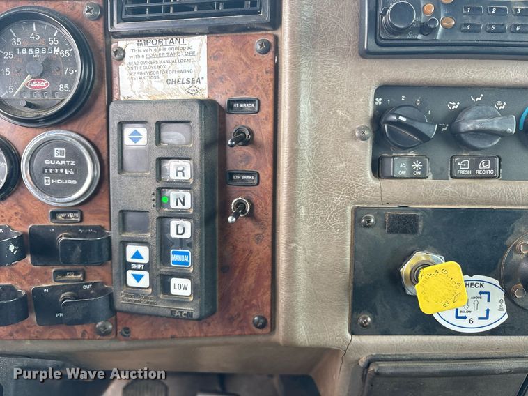 image for item OB9689 2001 Peterbilt 330 water truck