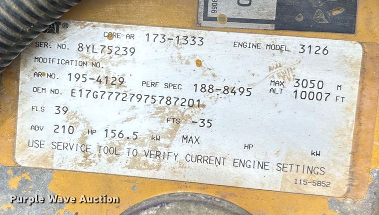 image for item OB9689 2001 Peterbilt 330 water truck