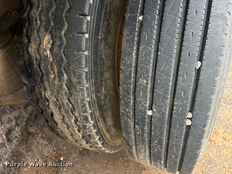 image for item OB9689 2001 Peterbilt 330 water truck