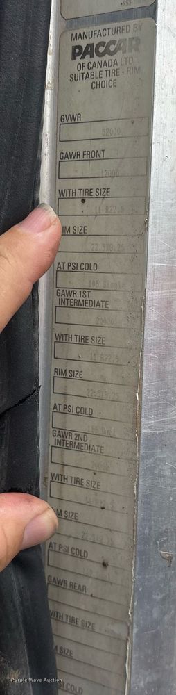 image for item OB9689 2001 Peterbilt 330 water truck