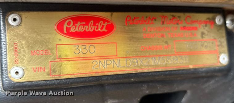 image for item OB9689 2001 Peterbilt 330 water truck