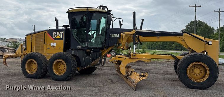 image for item OB9690 2010 Caterpillar 140M motor grader