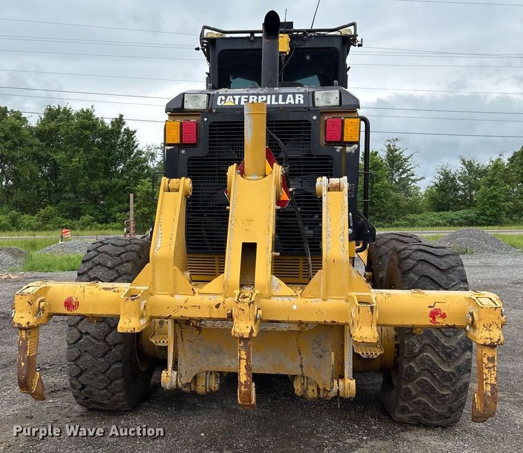 image for item OB9690 2010 Caterpillar 140M motor grader