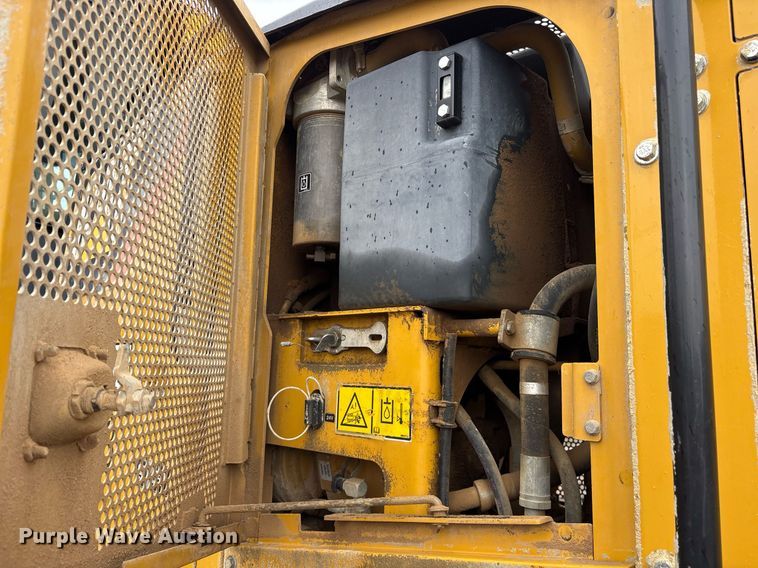 image for item OB9690 2010 Caterpillar 140M motor grader