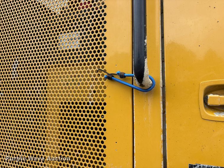 image for item OB9690 2010 Caterpillar 140M motor grader