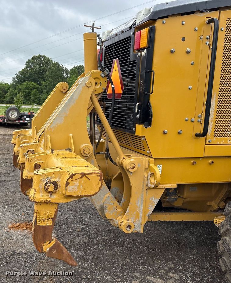 image for item OB9690 2010 Caterpillar 140M motor grader